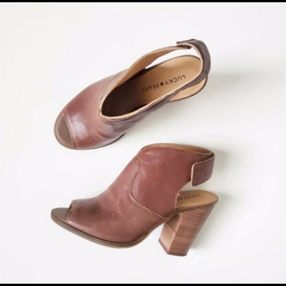 Like New Lucky Brand Leather Block Heel Size 9.5